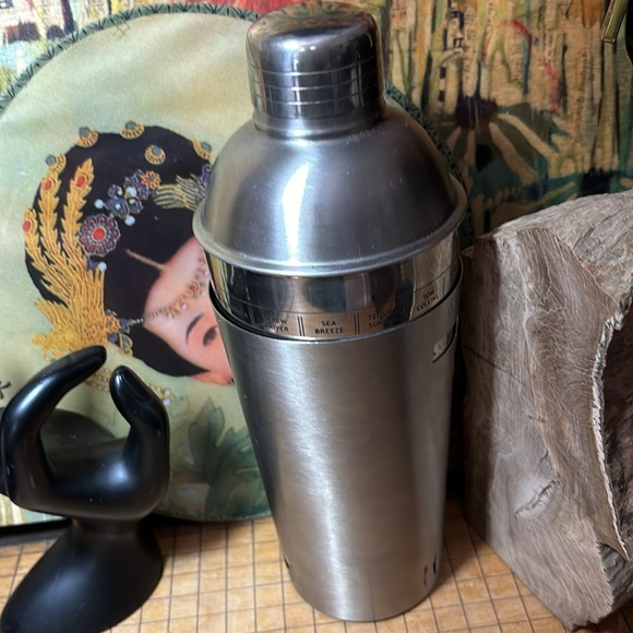 Chefmate Metal Bar Shaker With Drink Recipe Turn Selector Silver Tone 9.75”x4.5” - Picture 13 of 16